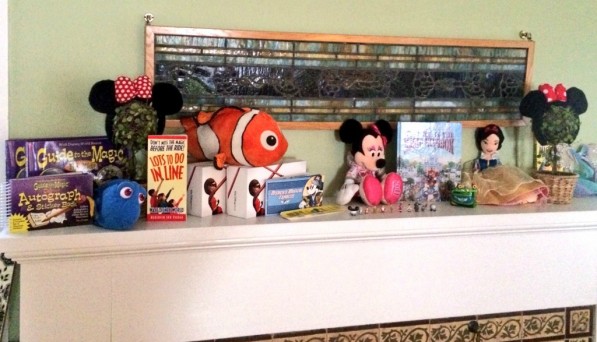 Disney mantle