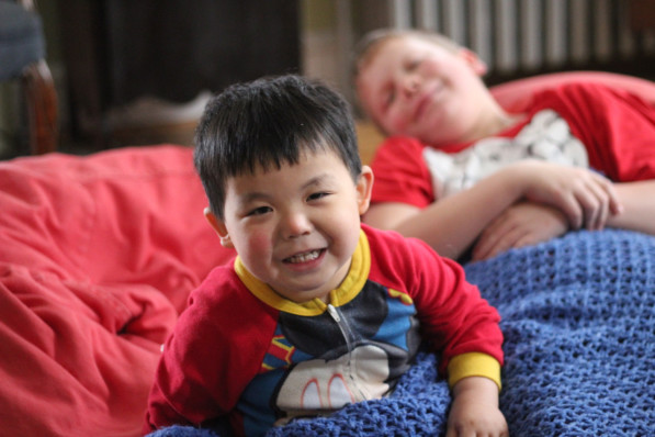 EnZhe in beanbag - 1